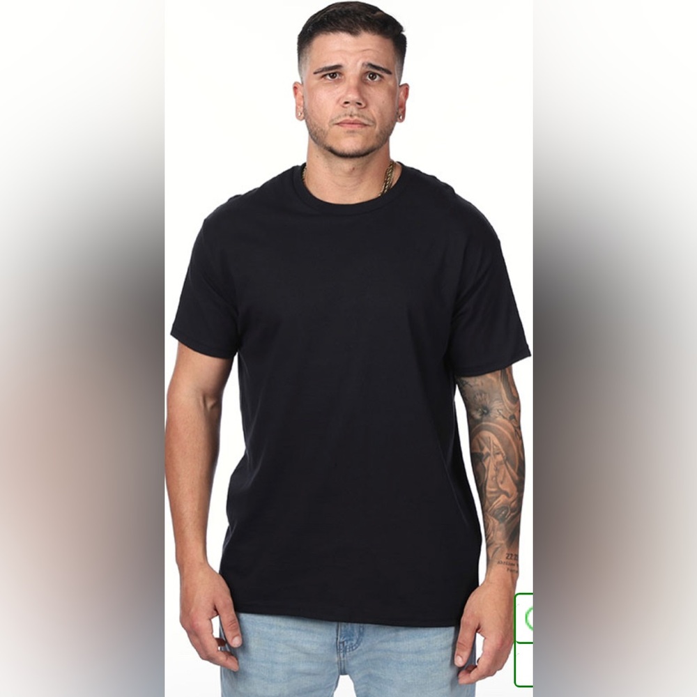 17pcs Gildan Black Tee NWOT